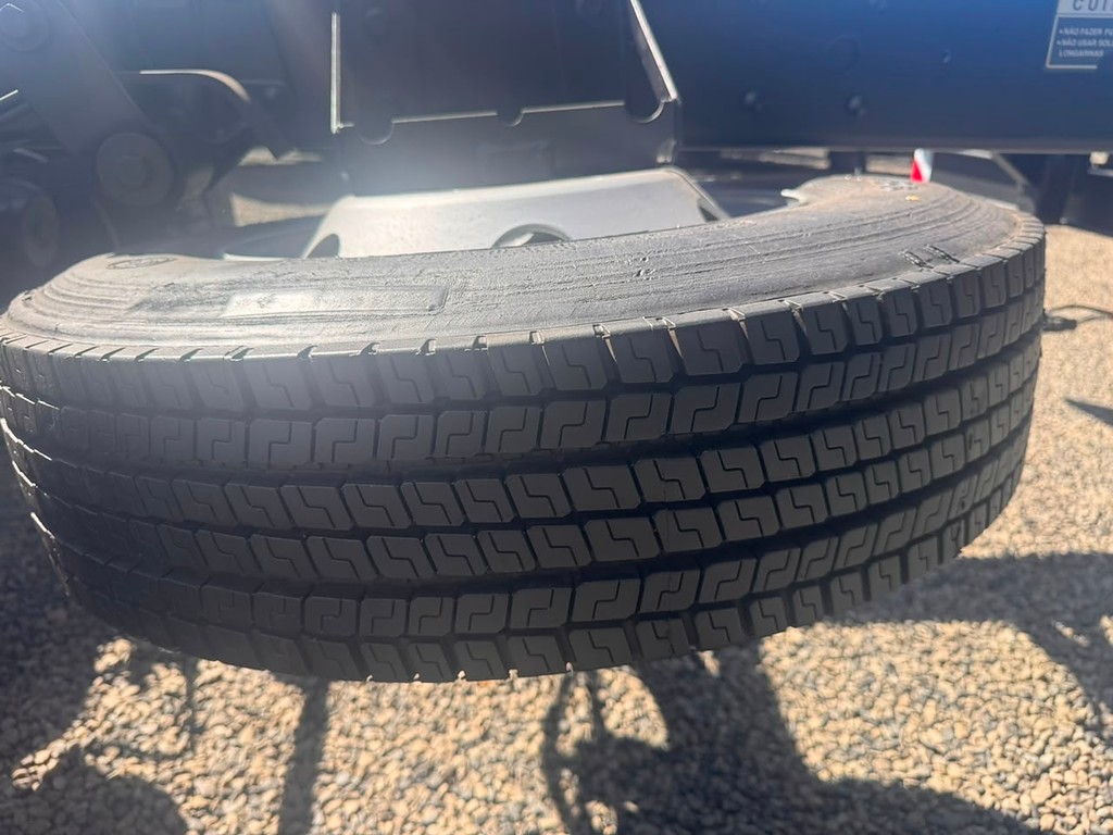 Caminhão FORD CARGO 816 Chassis ANO 2014 de Comovel Veículos em São Paulo