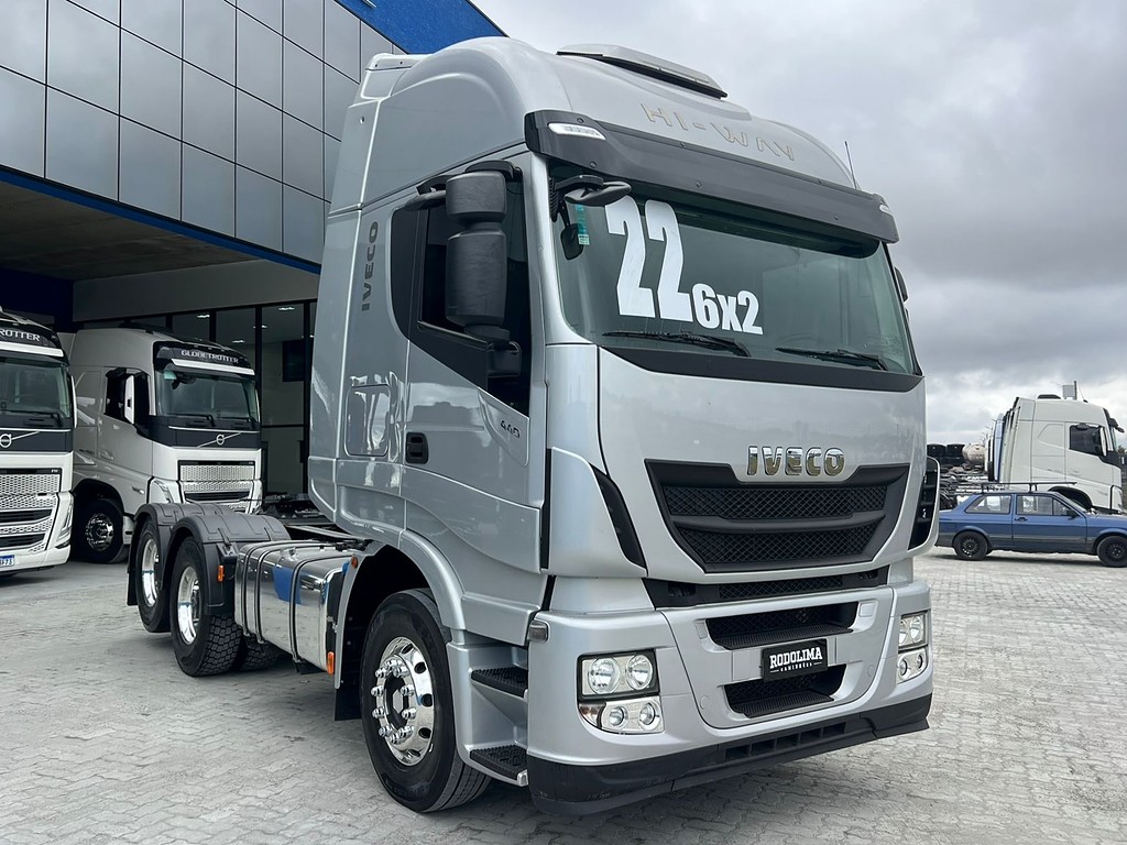 Caminhão IVECO HI WAY 440 Cavalo Mecânico ANO 2022 de Rodolima Caminhoes no Paraná