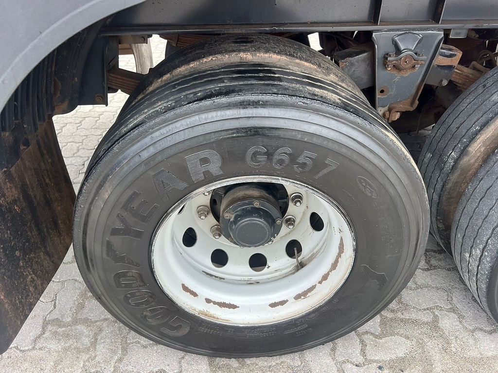 Carreta SEMI-REBOQUE BAU SIDER Guerra ANO 2014 3 Eixos de Rodolima Caminhoes no Paraná