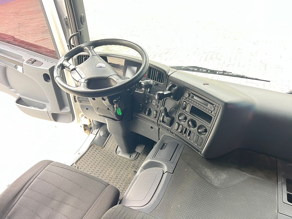 Caminhão SCANIA P360 Cavalo Mecânico ANO 2016 de Rodolima Caminhoes no Paraná