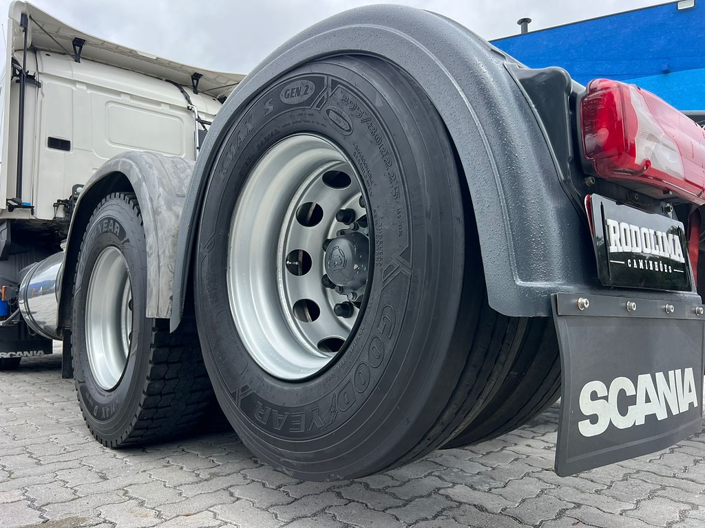 Caminhão SCANIA P360 Cavalo Mecânico ANO 2016 de Rodolima Caminhoes no Paraná