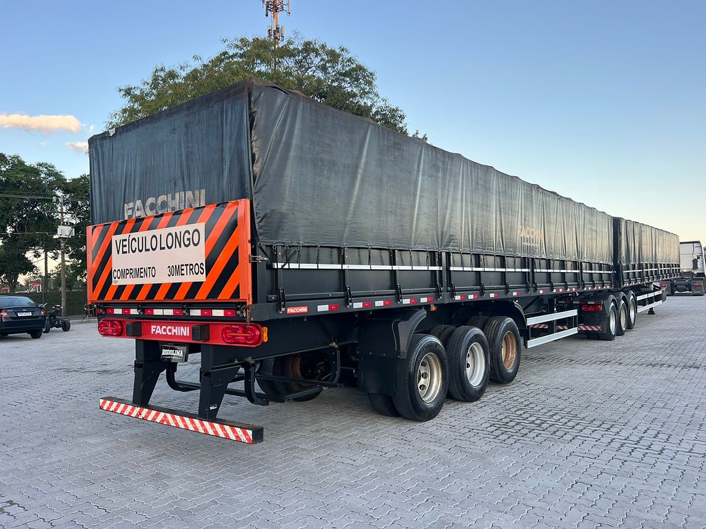 Carreta BITREM 9 EIXOS GRANELEIRO Facchini ANO 2024 9 Eixos de Rodolima Caminhoes no Paraná