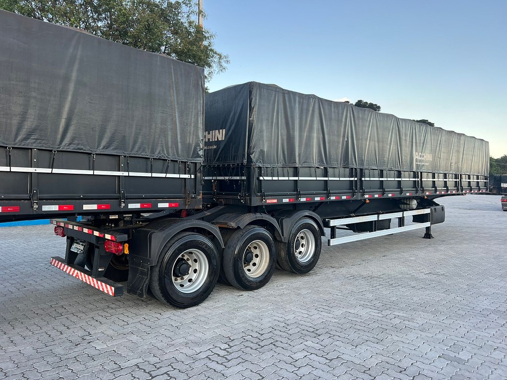 Carreta BITREM 9 EIXOS GRANELEIRO Facchini ANO 2024 9 Eixos de Rodolima Caminhoes no Paraná