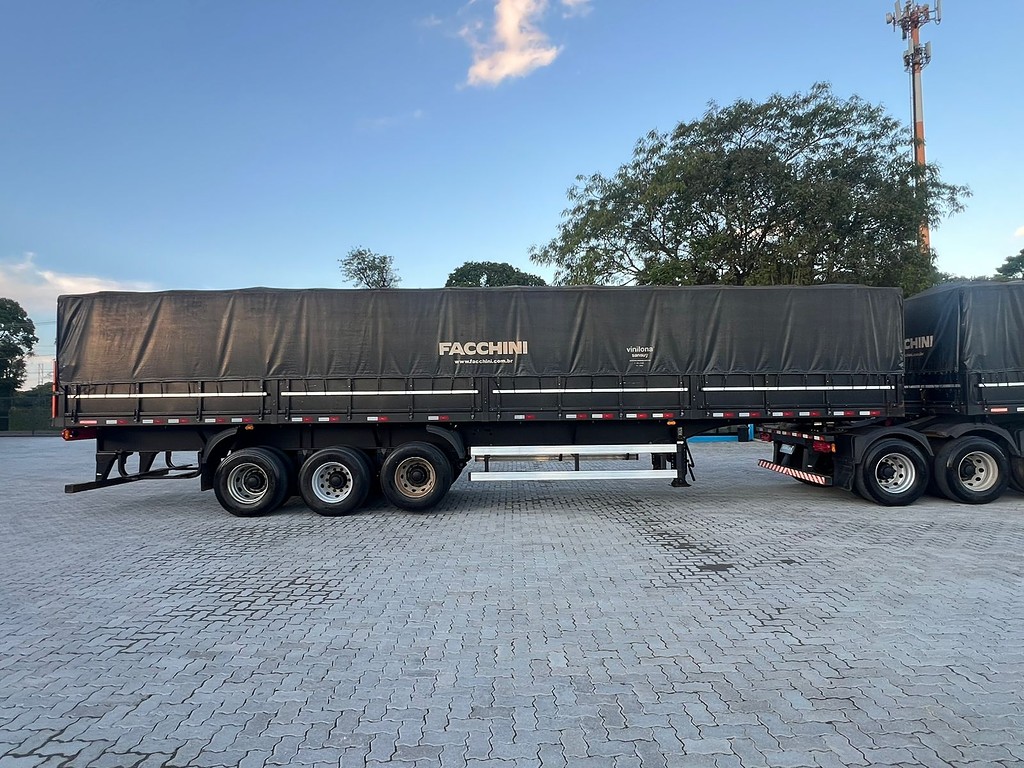 Carreta BITREM 9 EIXOS GRANELEIRO Facchini ANO 2024 9 Eixos de Rodolima Caminhoes no Paraná
