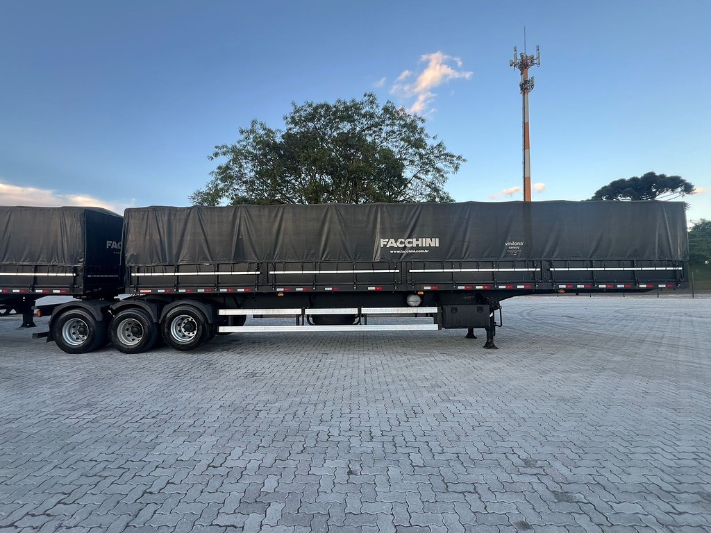 Carreta BITREM 9 EIXOS GRANELEIRO Facchini ANO 2024 9 Eixos de Rodolima Caminhoes no Paraná