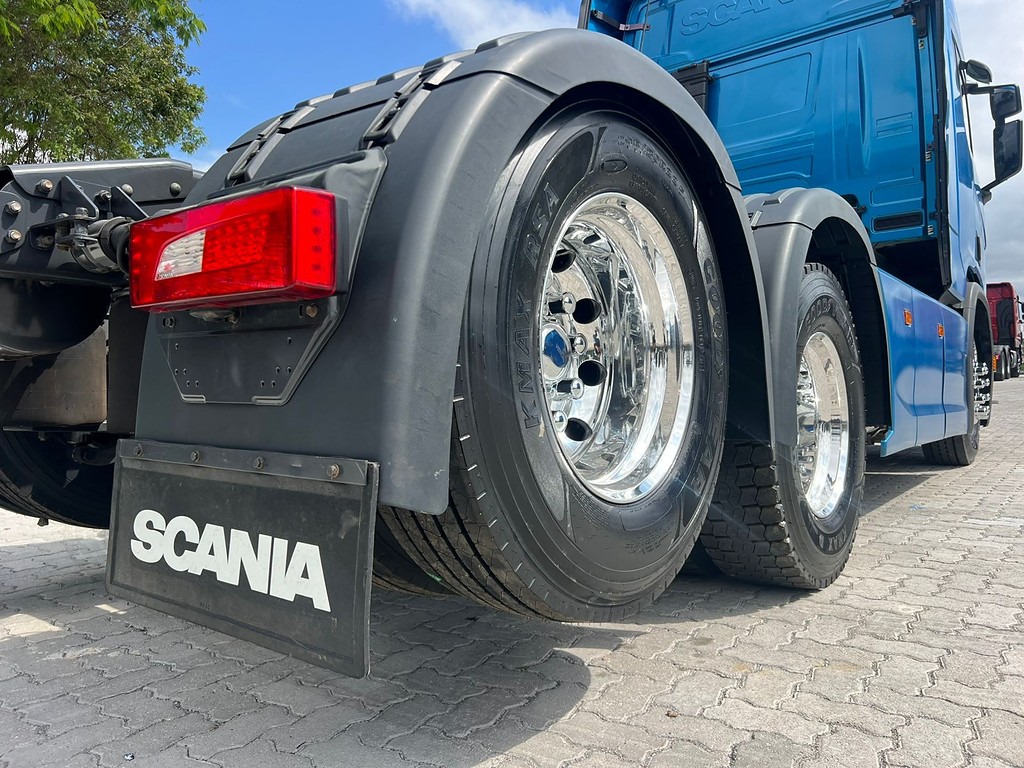 Caminhão SCANIA 450 Cavalo Mecânico ANO 2023 de Rodolima Caminhoes no Paraná