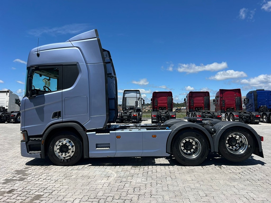 Caminhão SCANIA 450 Cavalo Mecânico ANO 2023 de Rodolima Caminhoes no Paraná