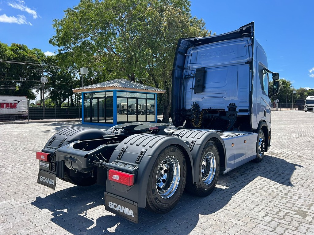 Caminhão SCANIA 450 Cavalo Mecânico ANO 2023 de Rodolima Caminhoes no Paraná
