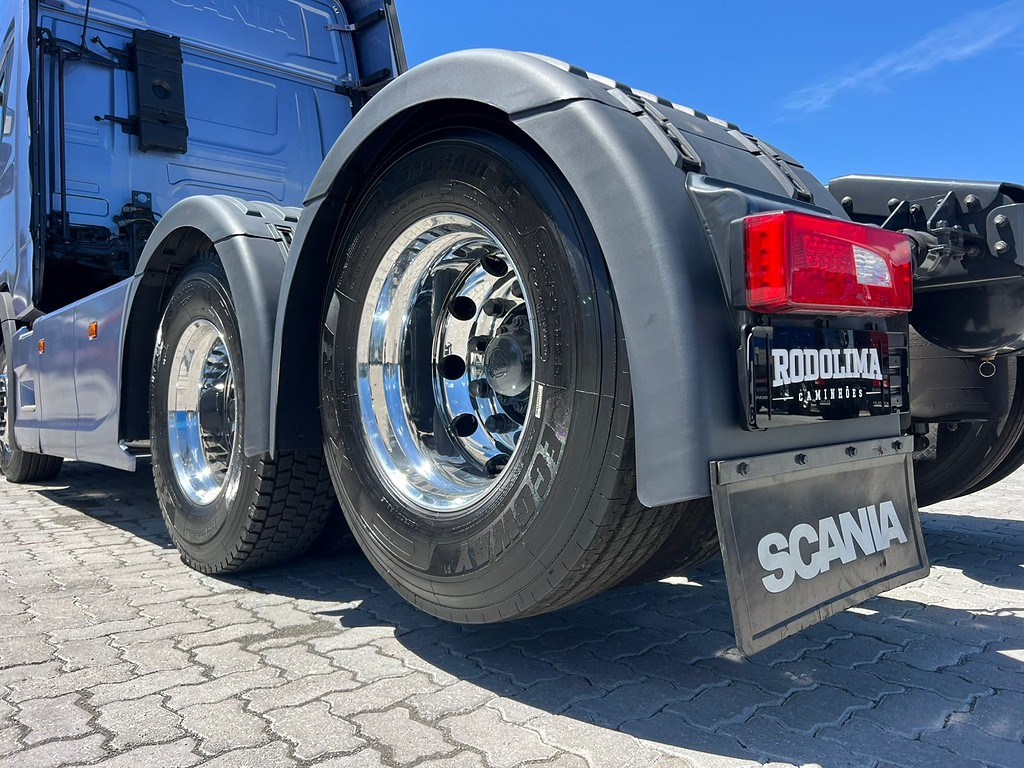Caminhão SCANIA 450 Cavalo Mecânico ANO 2023 de Rodolima Caminhoes no Paraná