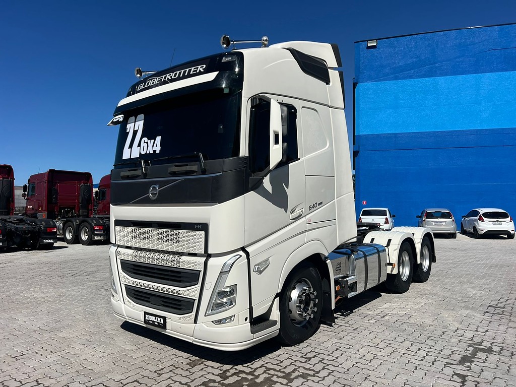 Caminhão VOLVO FH 540 Cavalo Mecânico ANO 2022 de Rodolima Caminhoes no Paraná