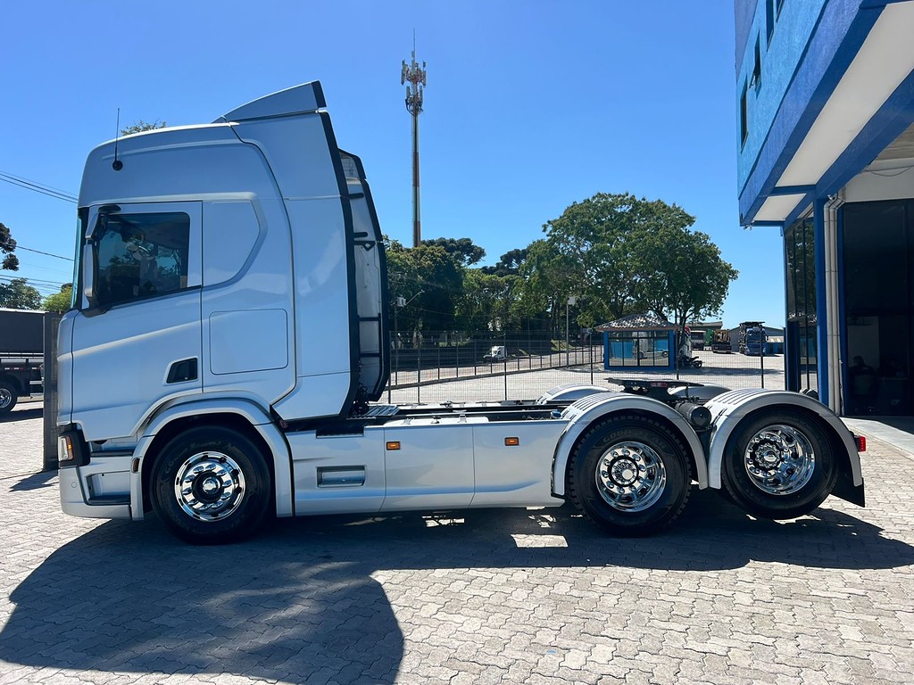 Caminhão SCANIA 450 Cavalo Mecânico ANO 2023 de Rodolima Caminhoes no Paraná