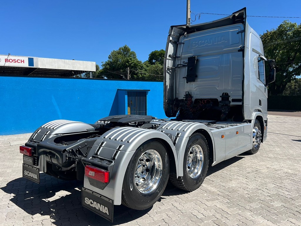 Caminhão SCANIA 450 Cavalo Mecânico ANO 2023 de Rodolima Caminhoes no Paraná