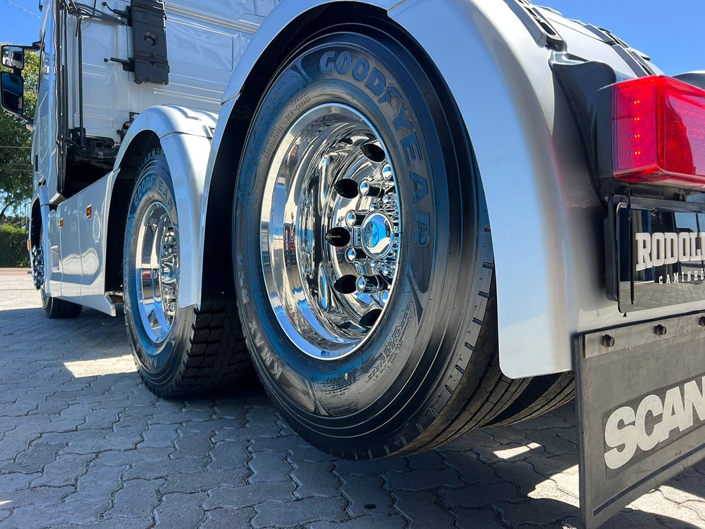 Caminhão SCANIA 450 Cavalo Mecânico ANO 2023 de Rodolima Caminhoes no Paraná