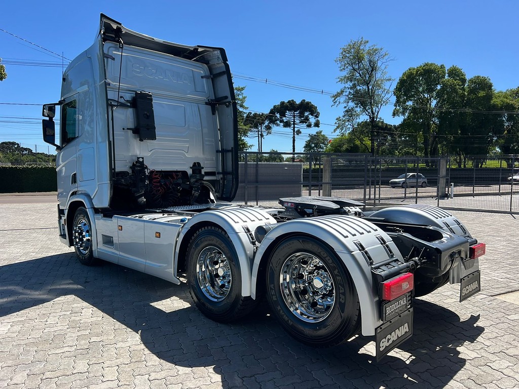 Caminhão SCANIA 450 Cavalo Mecânico ANO 2023 de Rodolima Caminhoes no Paraná