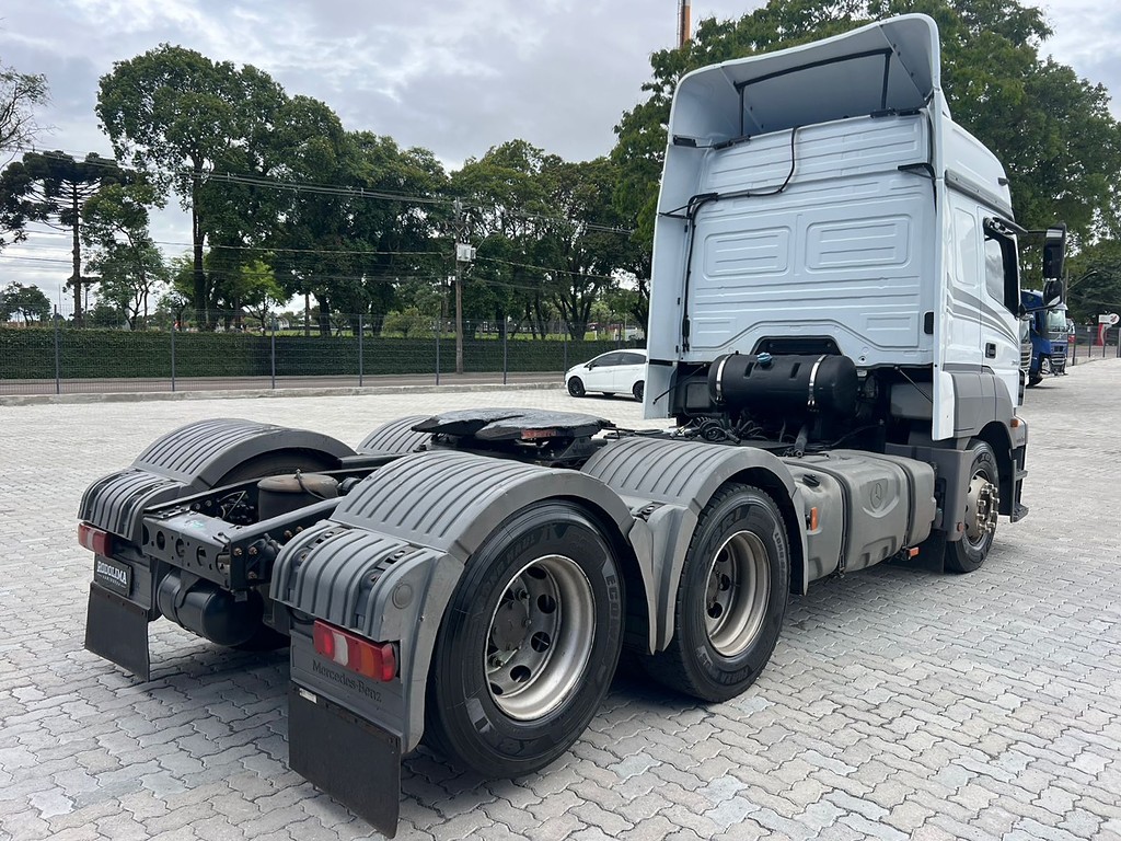 Caminhão MERCEDES BENZ MB 2544 Cavalo Mecânico ANO 2019 de Rodolima Caminhoes no Paraná