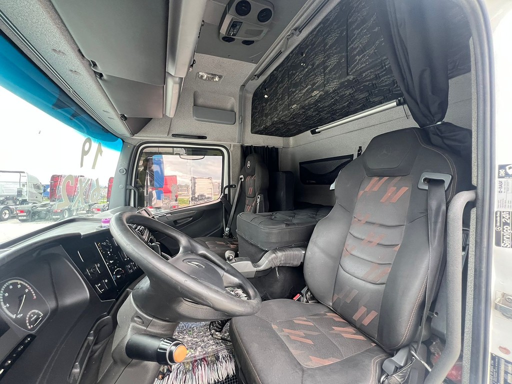 Caminhão MERCEDES BENZ MB 2544 Cavalo Mecânico ANO 2019 de Rodolima Caminhoes no Paraná