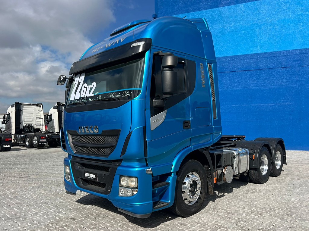 Caminhão IVECO HI WAY 440 Cavalo Mecânico ANO 2022 de Rodolima Caminhoes no Paraná