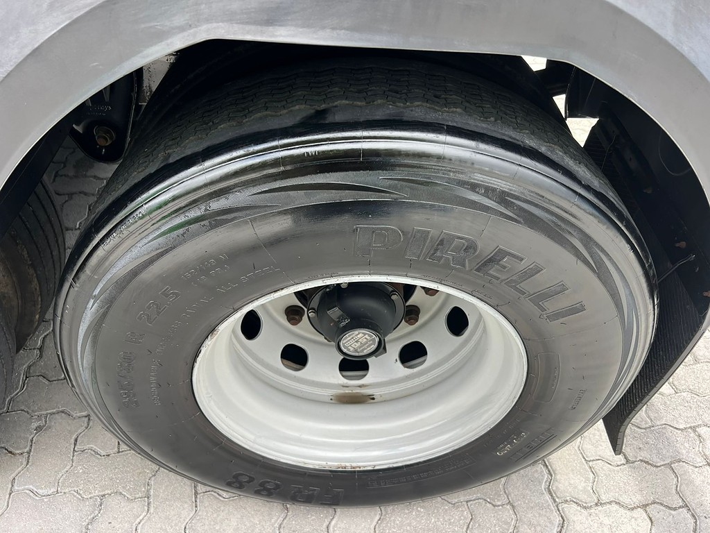 Carreta SEMI-REBOQUE BASCULANTE Randon ANO 2023 4 Eixos de Rodolima Caminhoes no Paraná