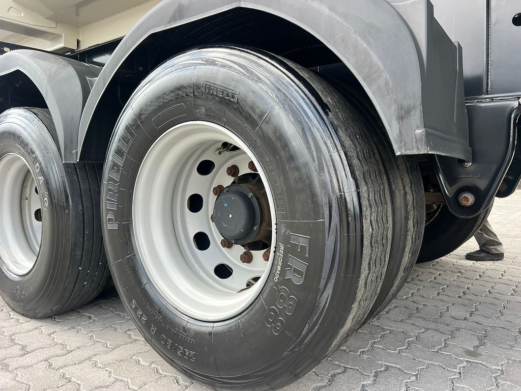 Carreta SEMI-REBOQUE BASCULANTE Randon ANO 2023 4 Eixos de Rodolima Caminhoes no Paraná