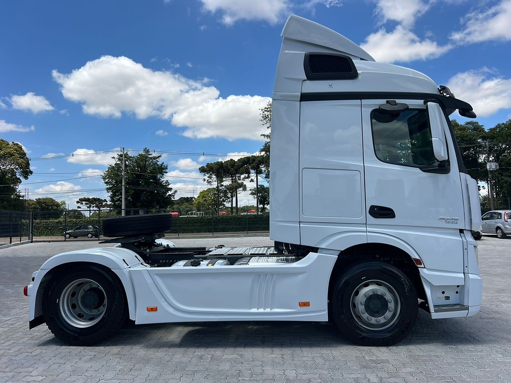 Caminhão MERCEDES BENZ MB 2045 Cavalo Mecânico ANO 2025 de Rodolima Caminhoes no Paraná