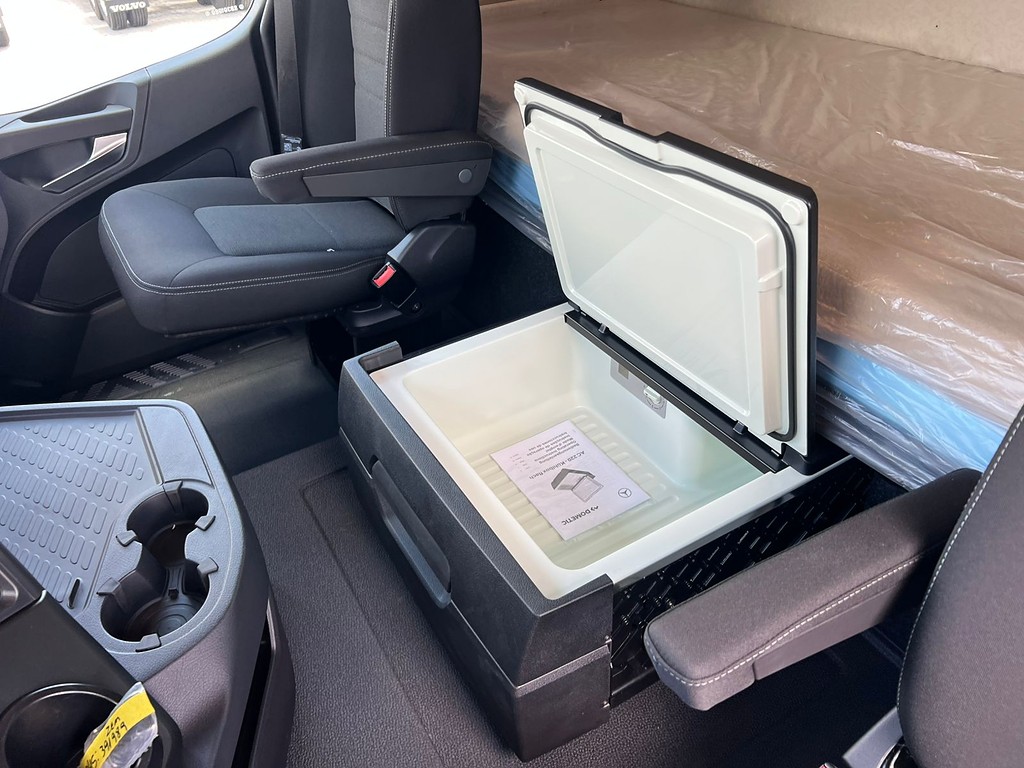 Caminhão MERCEDES BENZ MB 2045 Cavalo Mecânico ANO 2025 de Rodolima Caminhoes no Paraná