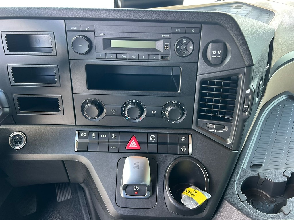 Caminhão MERCEDES BENZ MB 2045 Cavalo Mecânico ANO 2025 de Rodolima Caminhoes no Paraná