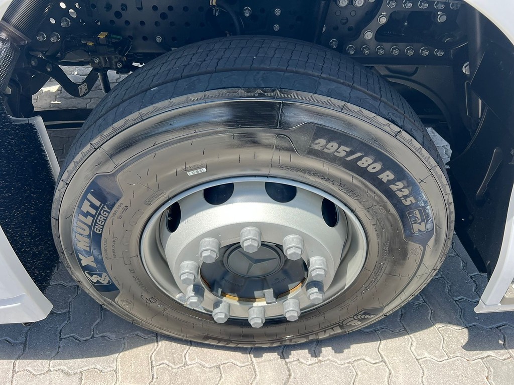 Caminhão MERCEDES BENZ MB 2045 Cavalo Mecânico ANO 2025 de Rodolima Caminhoes no Paraná