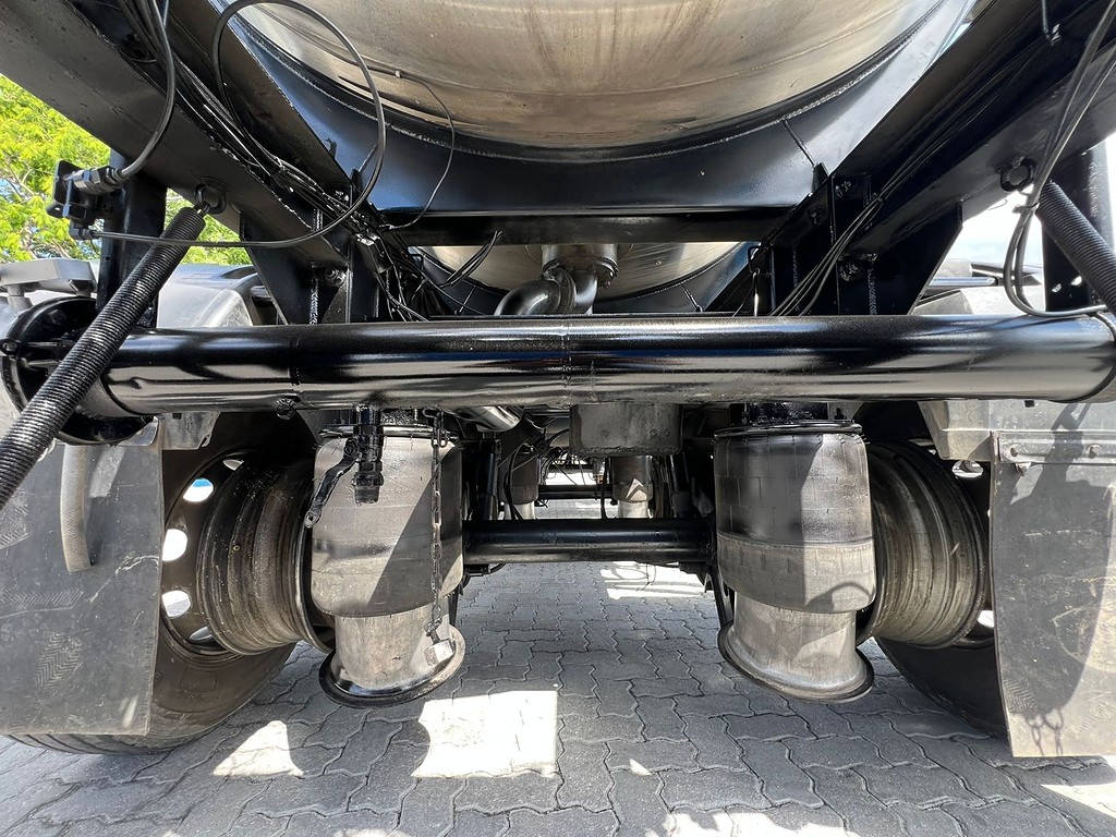 Carreta SEMI-REBOQUE TANQUE INOX Rhodoss ANO 2013 1+1+1 Vanderleia de Rodolima Caminhoes no Paraná