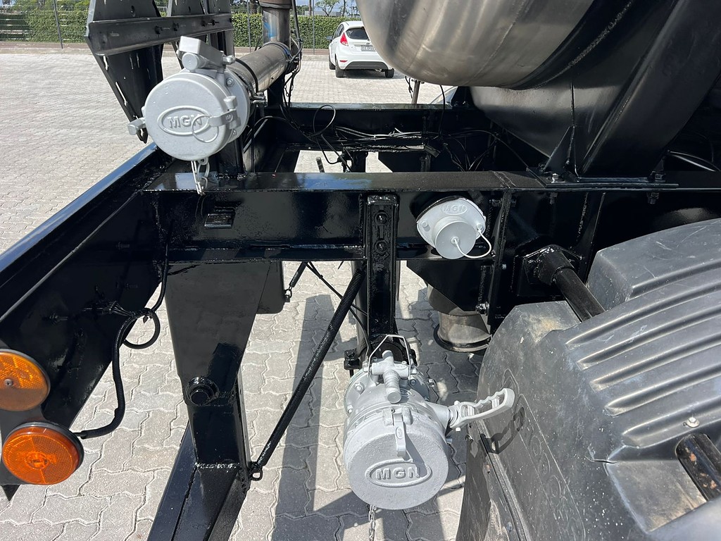 Carreta SEMI-REBOQUE TANQUE INOX Rhodoss ANO 2013 1+1+1 Vanderleia de Rodolima Caminhoes no Paraná