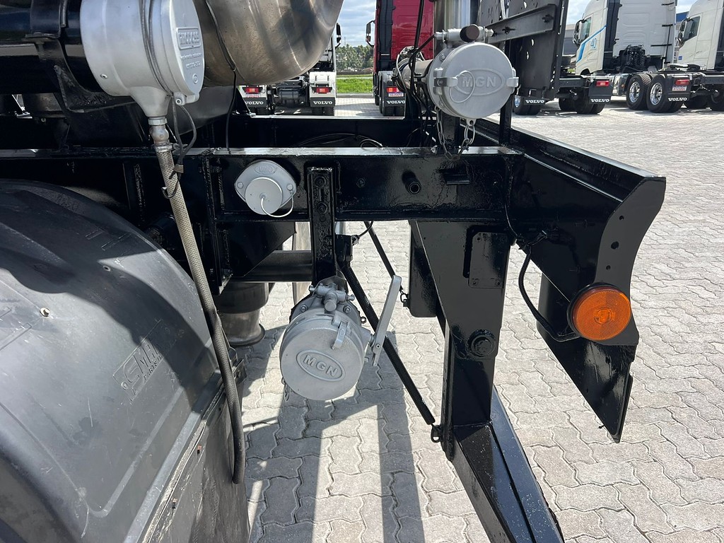 Carreta SEMI-REBOQUE TANQUE INOX Rhodoss ANO 2013 1+1+1 Vanderleia de Rodolima Caminhoes no Paraná