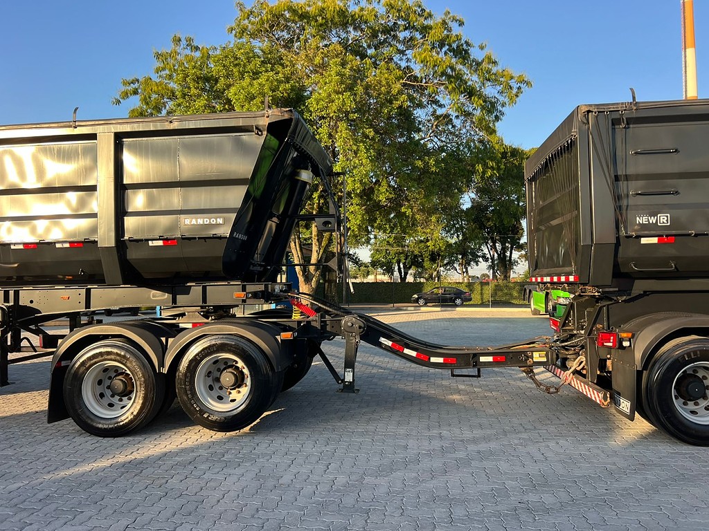 Carreta BITREM 9 EIXOS BASCULANTE Randon ANO 2023 6 Eixos de Rodolima Caminhoes no Paraná