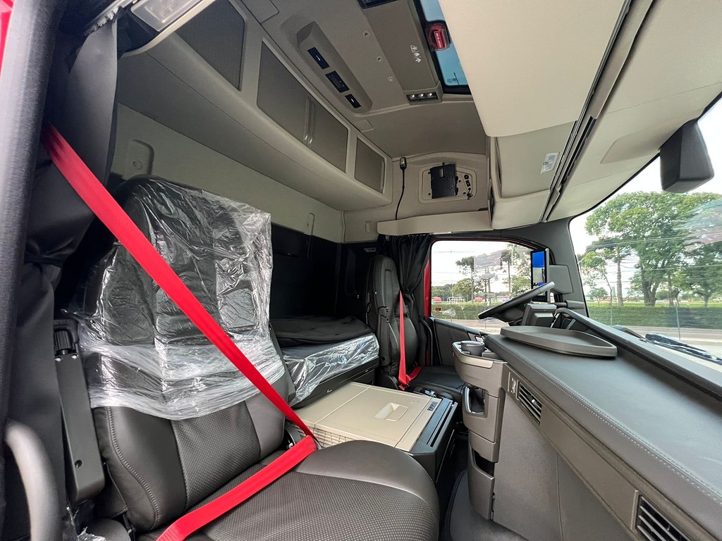 Caminhão VOLVO FH 540 Cavalo Mecânico ANO 2025 de Rodolima Caminhoes no Paraná