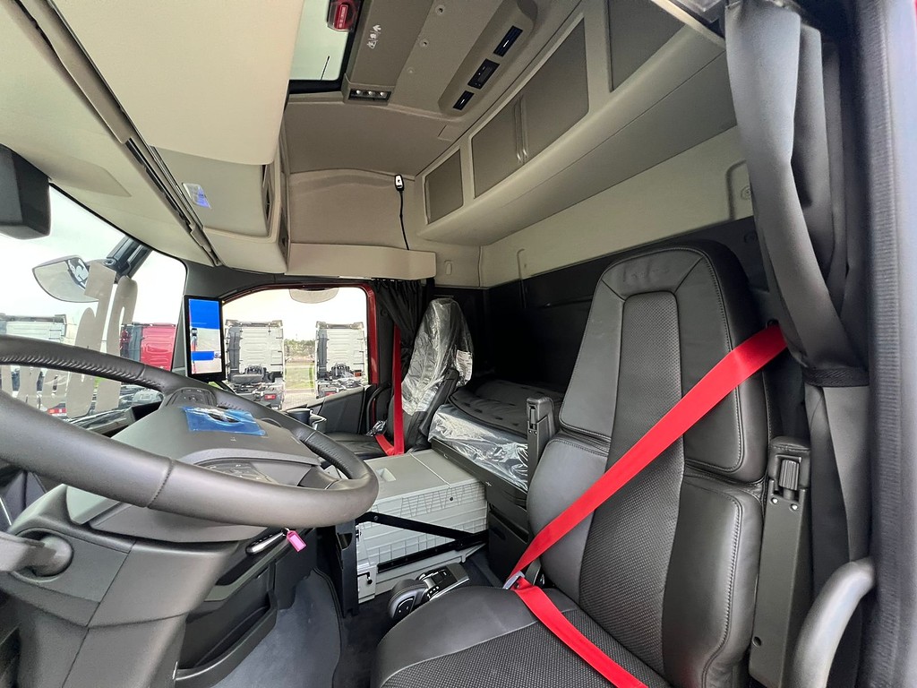 Caminhão VOLVO FH 540 Cavalo Mecânico ANO 2025 de Rodolima Caminhoes no Paraná