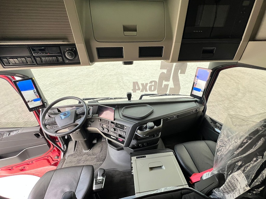 Caminhão VOLVO FH 540 Cavalo Mecânico ANO 2025 de Rodolima Caminhoes no Paraná