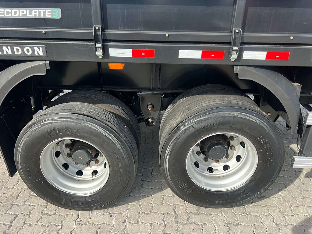 Carreta BITREM 9 EIXOS GRANELEIRO Randon ANO 2023 6 Eixos de Rodolima Caminhoes no Paraná