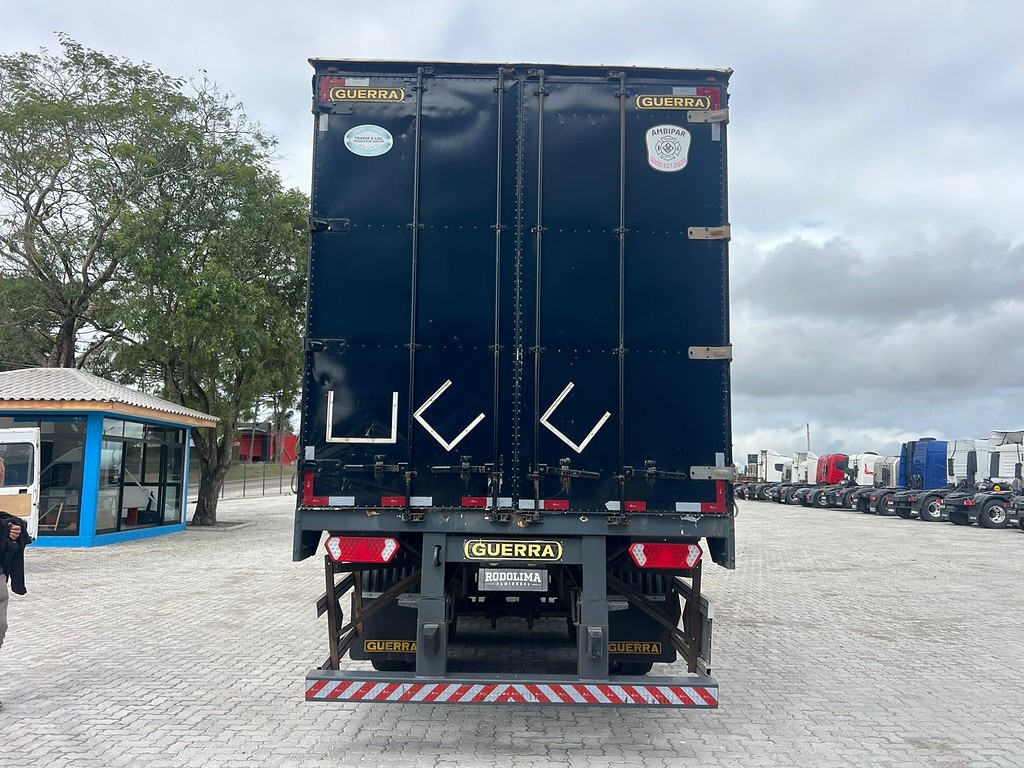 Carreta SEMI-REBOQUE BAU SIDER Guerra ANO 2014 3 Eixos de Rodolima Caminhoes no Paraná