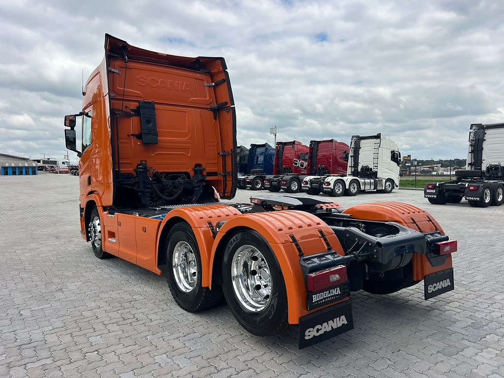 Caminhão SCANIA 450 Cavalo Mecânico ANO 2023 de Rodolima Caminhoes no Paraná