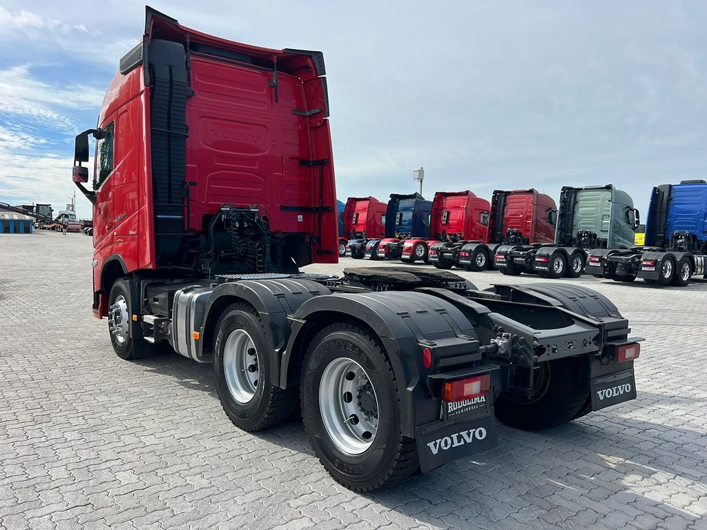 Caminhão VOLVO FH 540 Cavalo Mecânico ANO 2022 de Rodolima Caminhoes no Paraná