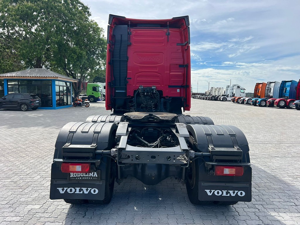 Caminhão VOLVO FH 540 Cavalo Mecânico ANO 2022 de Rodolima Caminhoes no Paraná