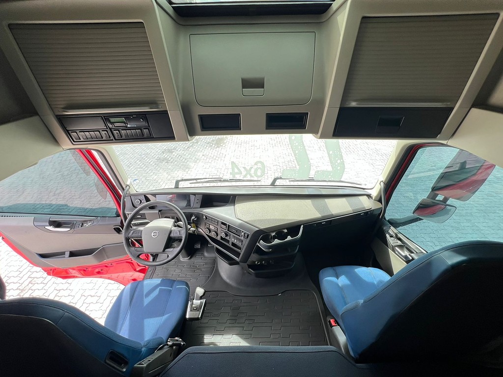 Caminhão VOLVO FH 540 Cavalo Mecânico ANO 2022 de Rodolima Caminhoes no Paraná