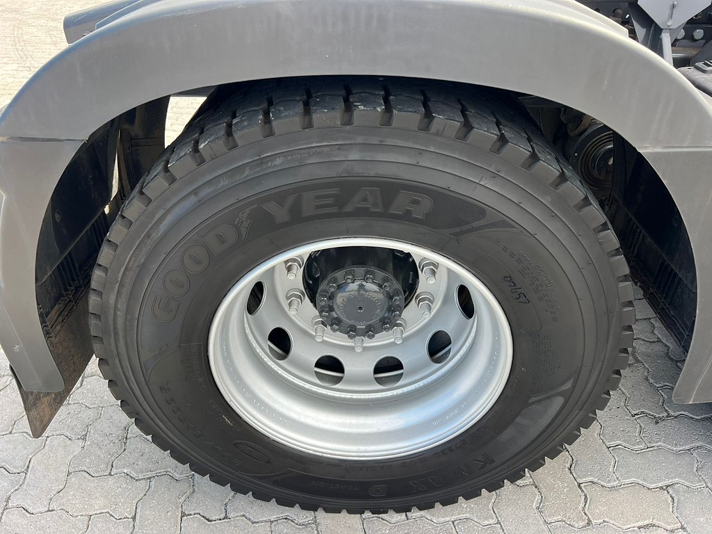 Caminhão VOLVO FH 540 Cavalo Mecânico ANO 2022 de Rodolima Caminhoes no Paraná