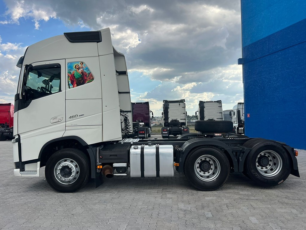 Caminhão VOLVO FH 460 Cavalo Mecânico ANO 2019 de Rodolima Caminhoes no Paraná