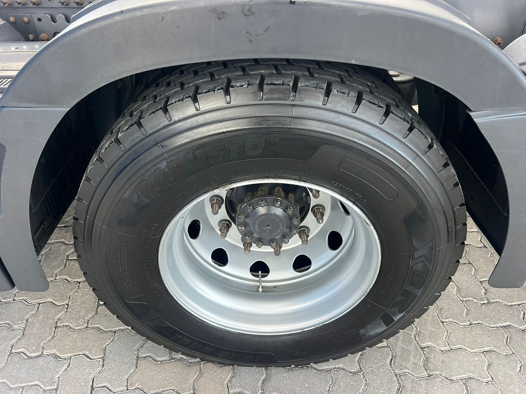 Caminhão VOLVO FH 460 Cavalo Mecânico ANO 2019 de Rodolima Caminhoes no Paraná