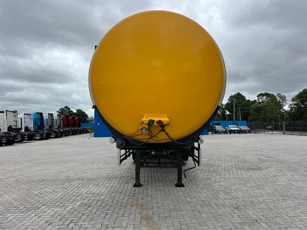 Carreta BITREM 9 EIXOS TANQUE INOX Rodotecnica ANO 2014 6 Eixos de Rodolima Caminhoes no Paraná