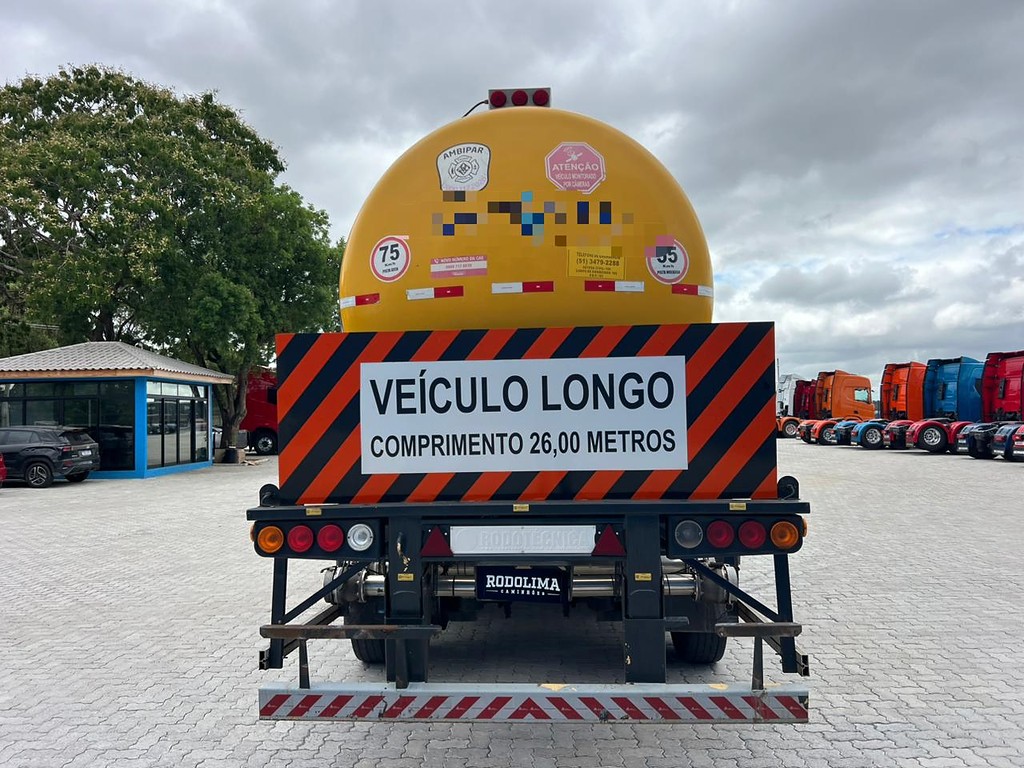 Carreta BITREM 9 EIXOS TANQUE INOX Rodotecnica ANO 2014 6 Eixos de Rodolima Caminhoes no Paraná