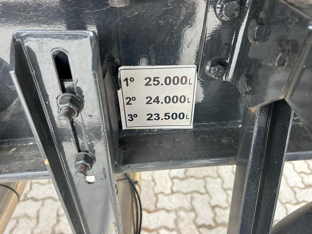Carreta BITREM 9 EIXOS TANQUE INOX Rodotecnica ANO 2014 6 Eixos de Rodolima Caminhoes no Paraná