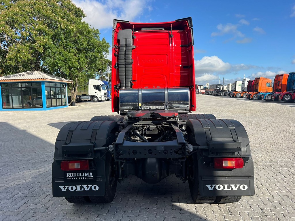 Caminhão VOLVO FH 540 Cavalo Mecânico ANO 2022 de Rodolima Caminhoes no Paraná