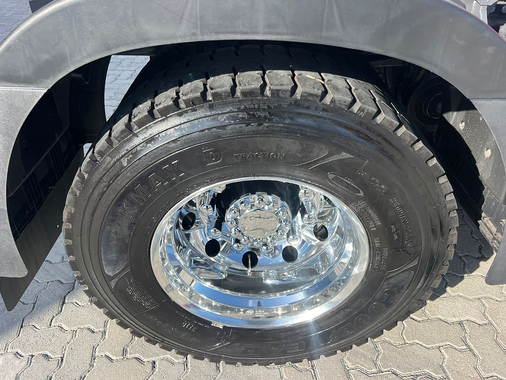 Caminhão VOLVO FH 540 Cavalo Mecânico ANO 2022 de Rodolima Caminhoes no Paraná