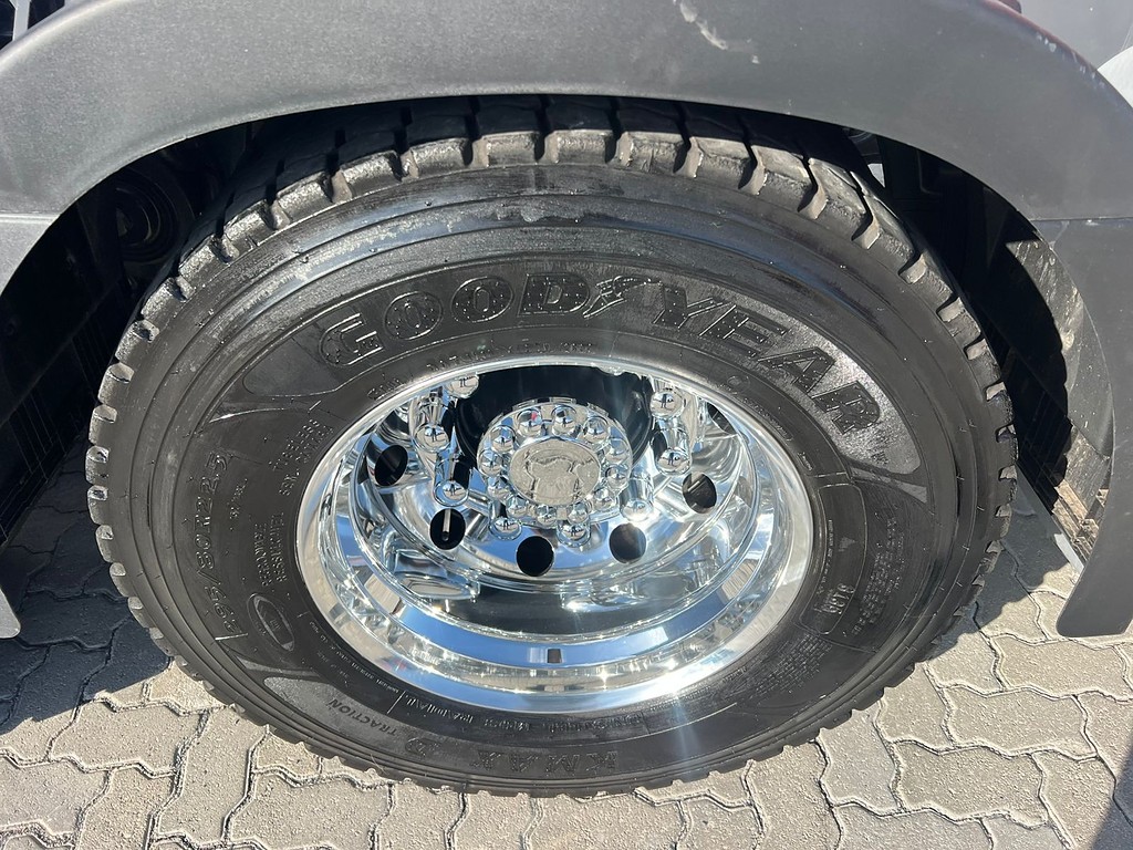 Caminhão VOLVO FH 540 Cavalo Mecânico ANO 2022 de Rodolima Caminhoes no Paraná