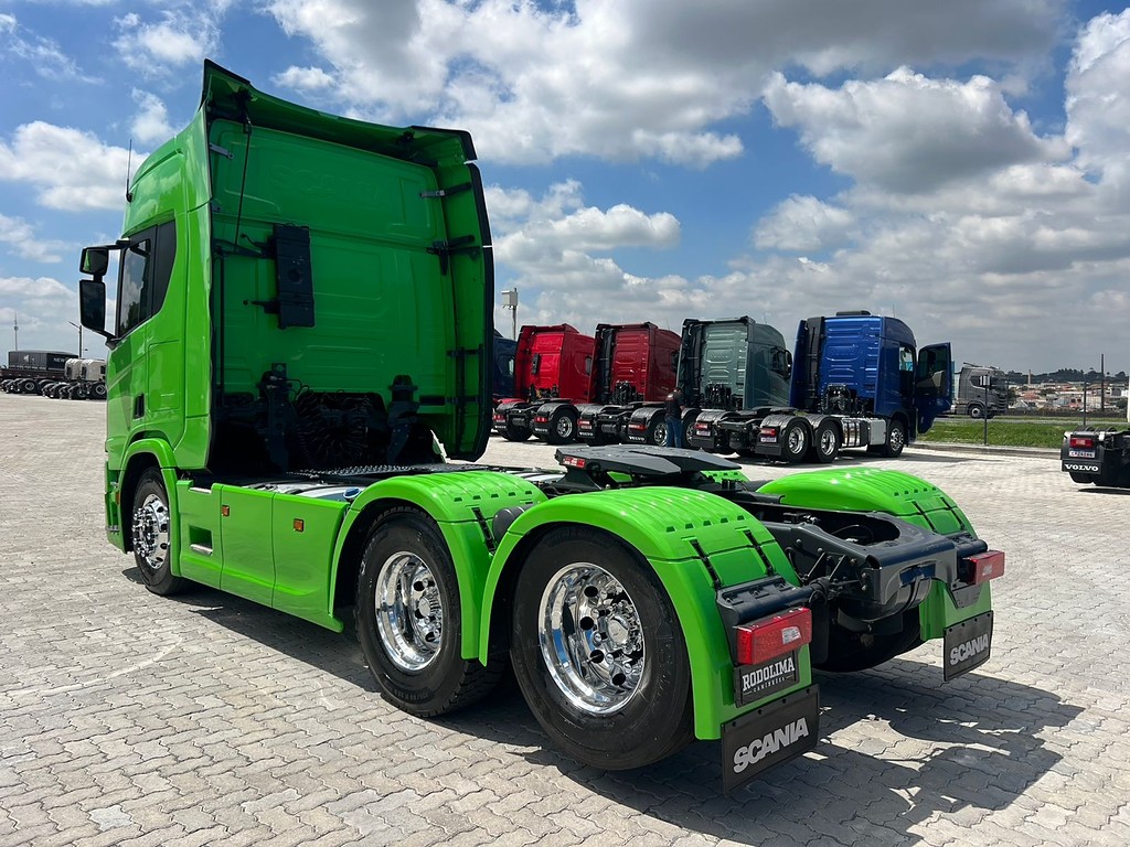 Caminhão SCANIA 450 Cavalo Mecânico ANO 2023 de Rodolima Caminhoes no Paraná